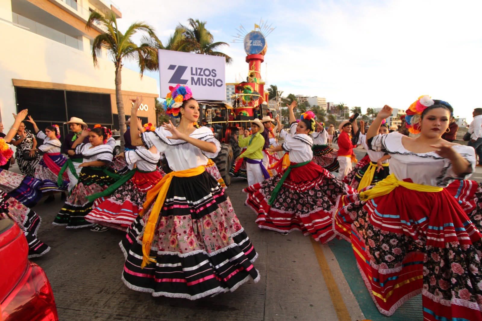 Lee más sobre el artículo COBAES Presente en el Desfile de Carnaval de Mazatlán
