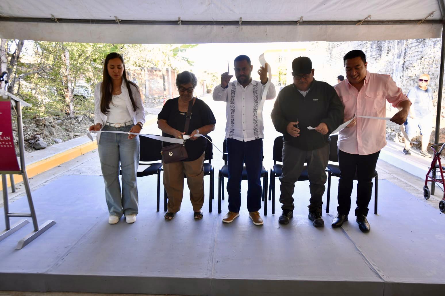 Lee más sobre el artículo Termina Gobierno Municipal la Pavimentación de la Calle Bahía Kino de Rincón de Urías