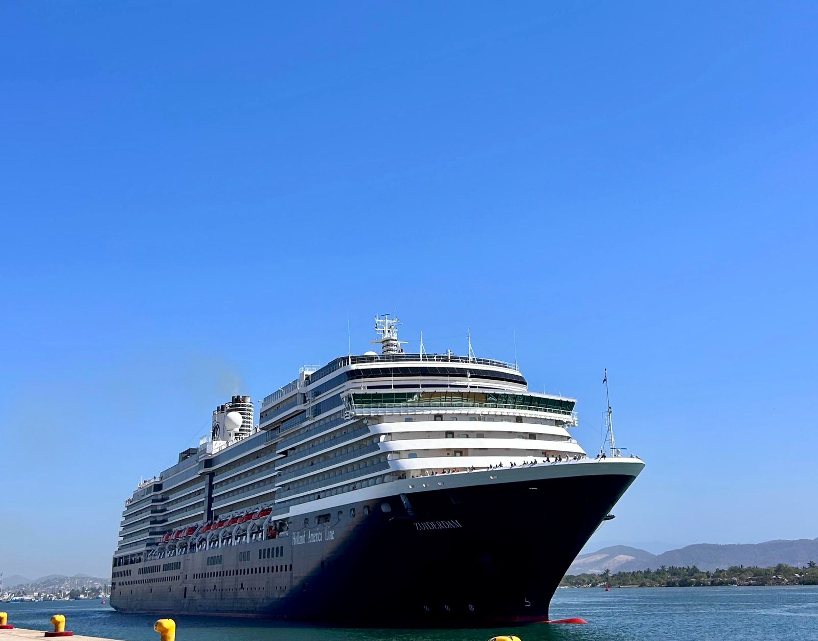 Lee más sobre el artículo Llegó el Zuiderdam a Mazatlán, Crucero Turístico