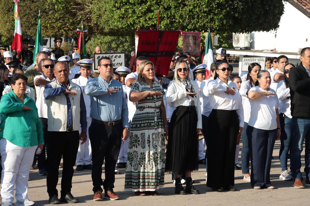 Lee más sobre el artículo Conmemoran a la Bandera en Rosario con Acto Cívico y Desfile
