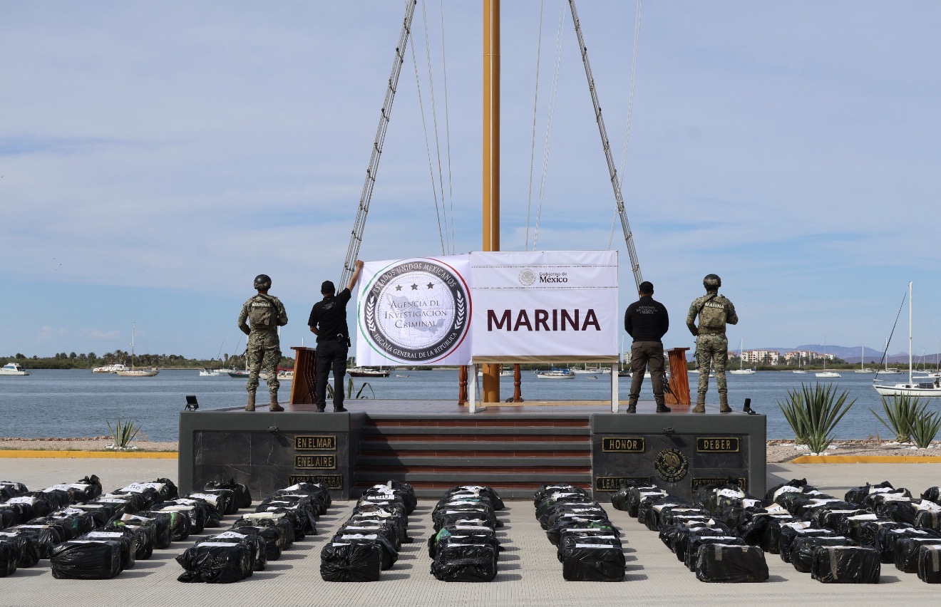 Lee más sobre el artículo Marina de México y Guardia Costera Norteamericana aseguran bultos al parecer de cocaina