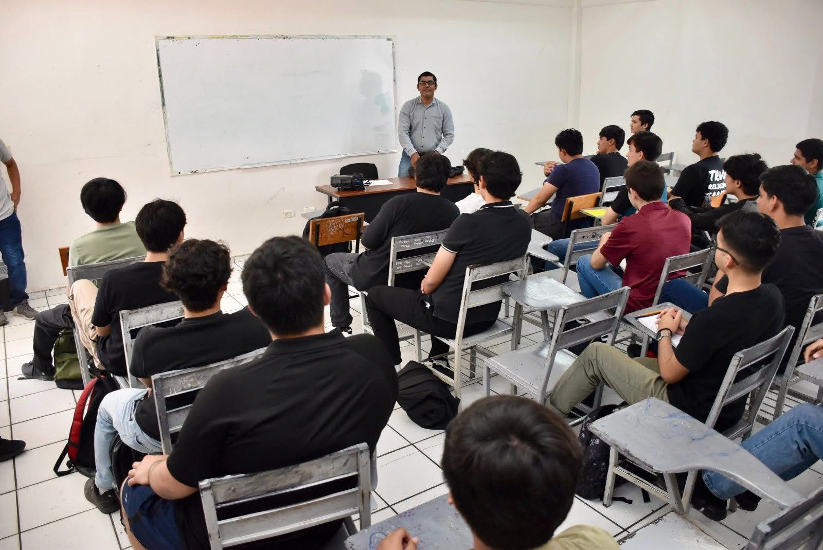 ITCATSIN y UAS se Unen y Capacitan a Alumnos y Padres de Familia