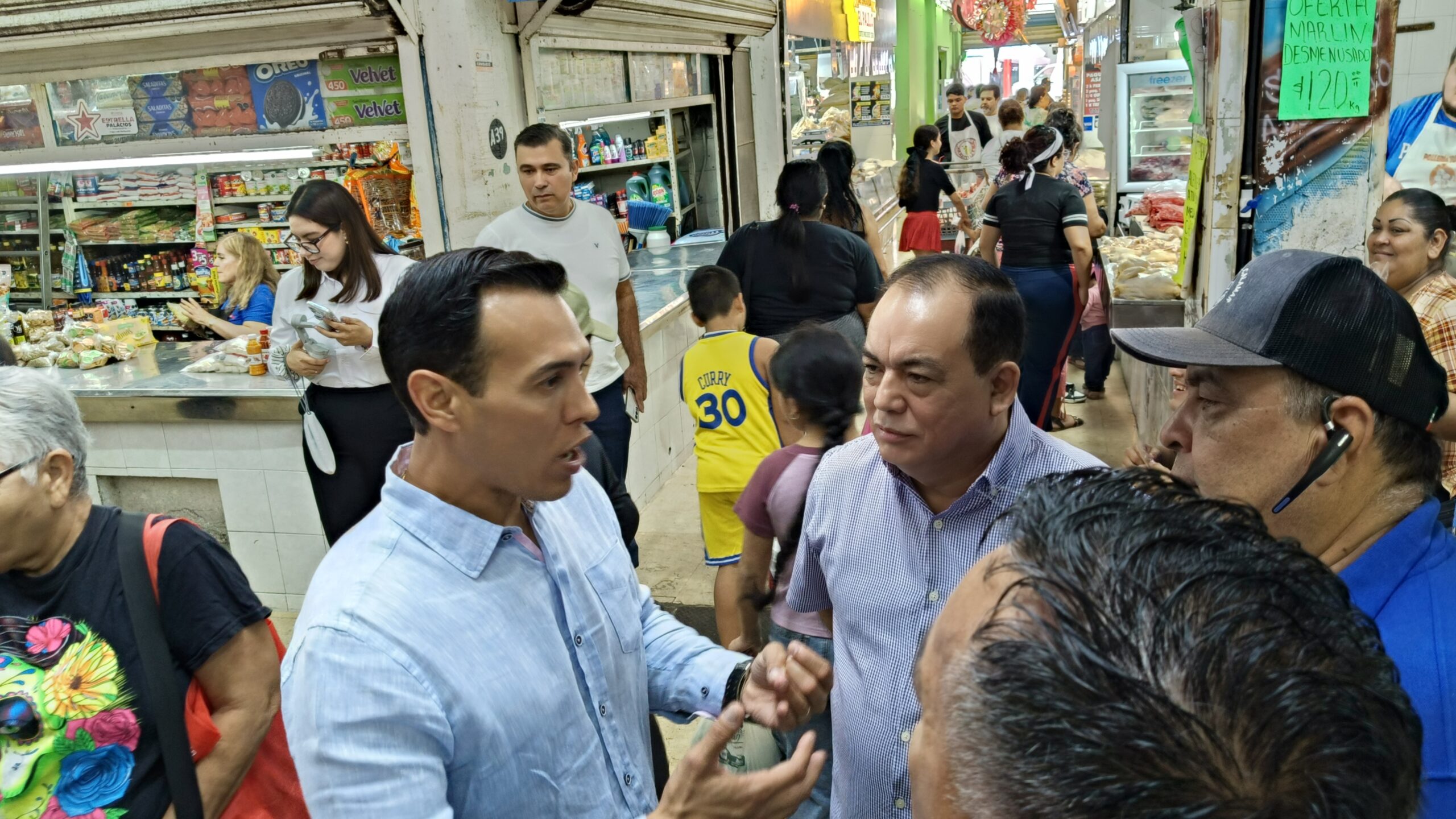 Revisa Diputado Jesús Ibarra Situación del Mercado «Hidalgo» en Mazatlán