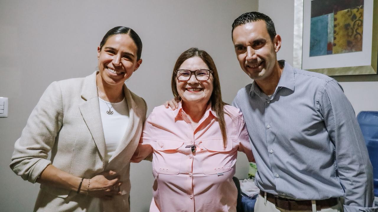 Lee más sobre el artículo Reúne Imelda Castro a César Ramos y Karen Díaz, Árbitros FIFA