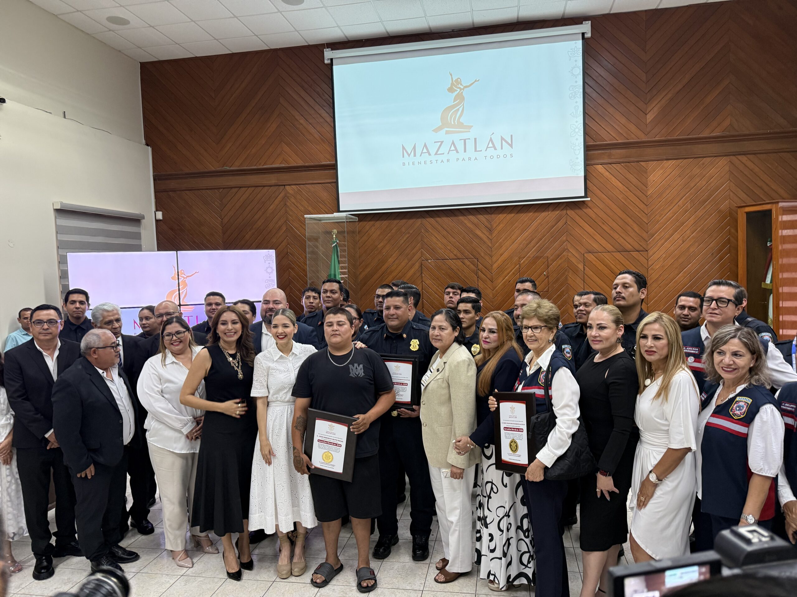 Lee más sobre el artículo Reconoce Cabildo labor de héroes mazatlecos 