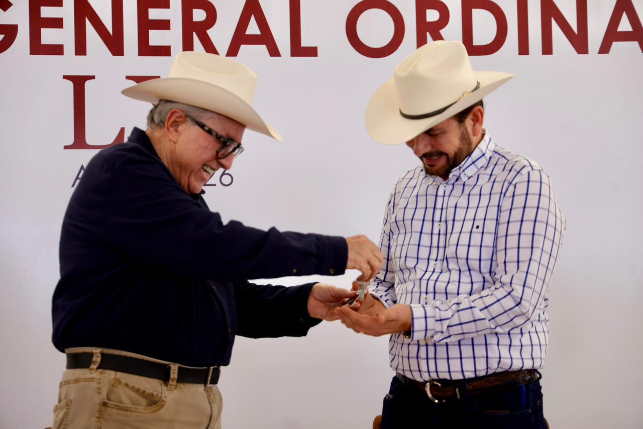 Lee más sobre el artículo Entrega Rocha Moya 10 mdp en Equipamiento a Ganaderos