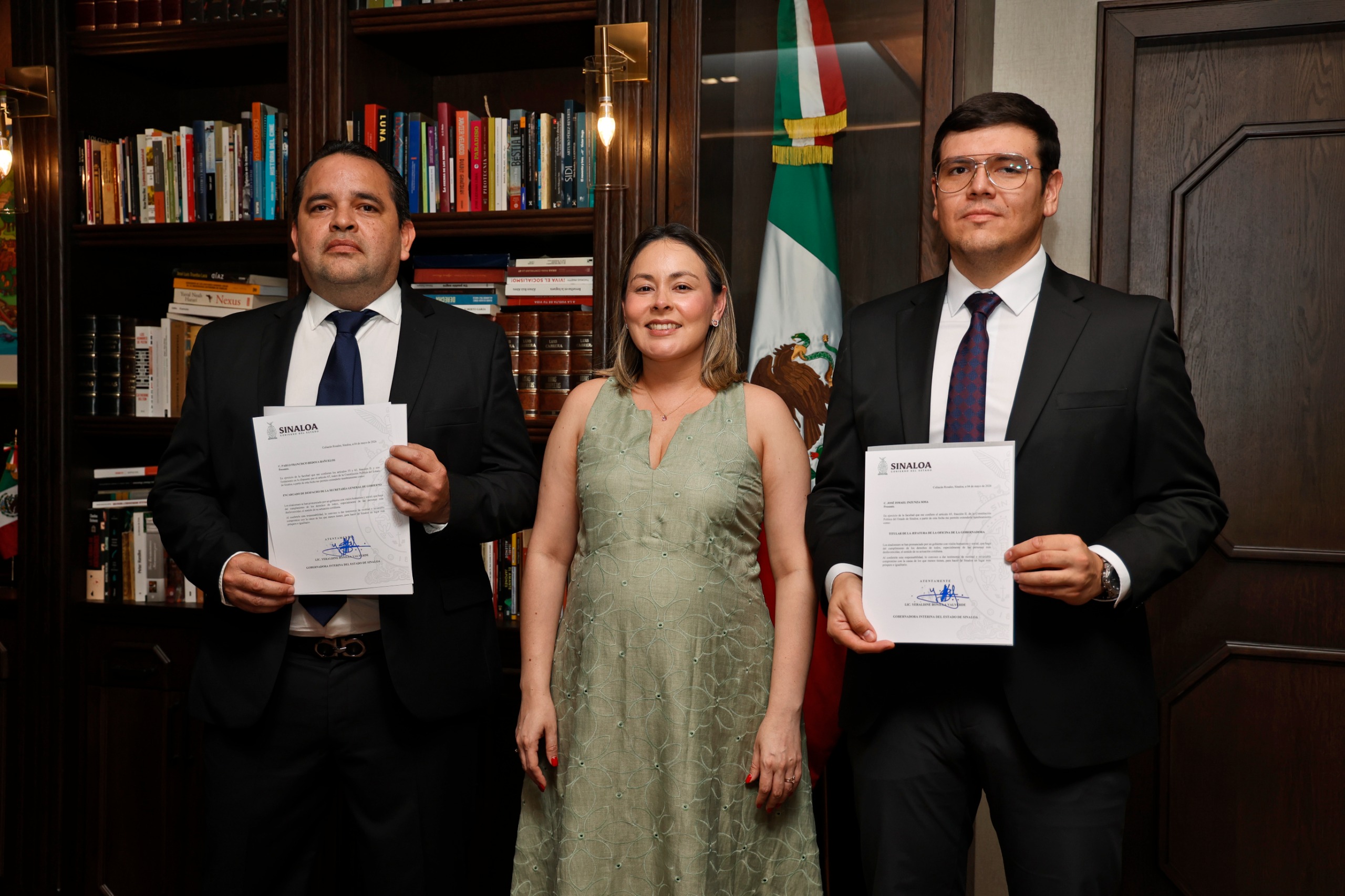 Lee más sobre el artículo Yeraldine Bonilla Toma Protesta a dos Nuevos Funcionarios