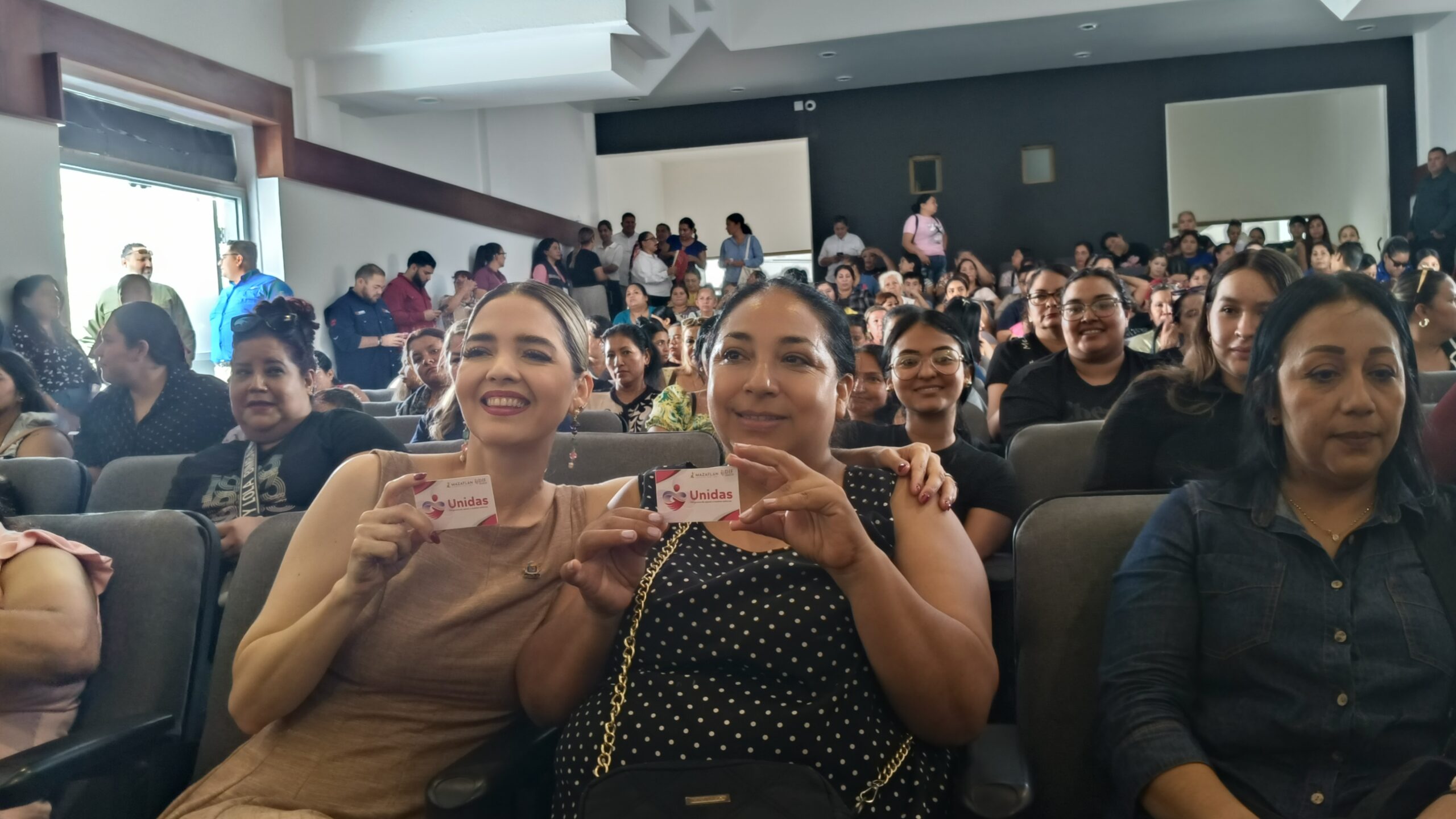 Lee más sobre el artículo Programa «Unidas» Entregó Apoyo Económico 200 Mujeres de Mazatlán