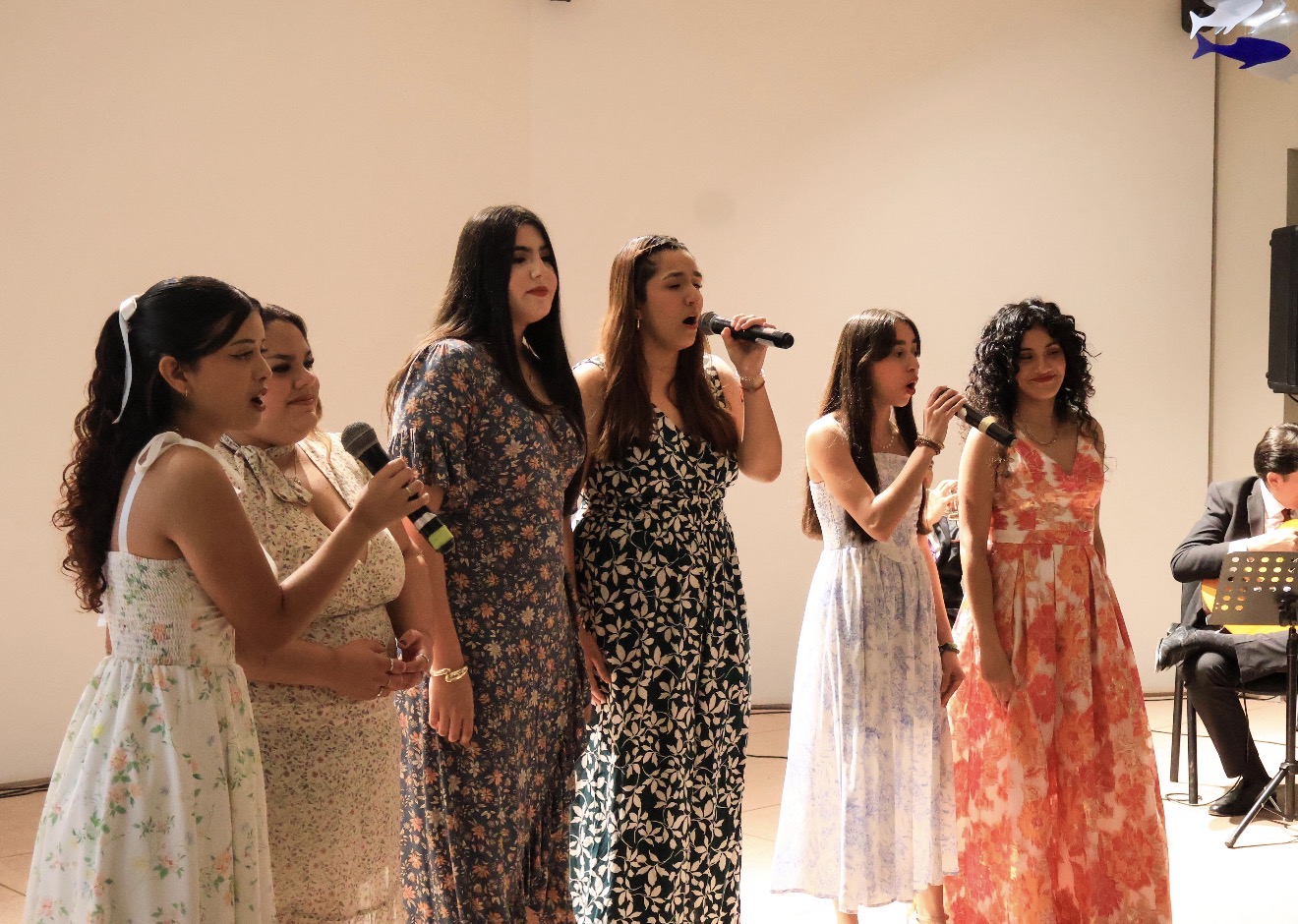 Lee más sobre el artículo Alumnado del Centro Municipal de las Artes festejan a Maestros