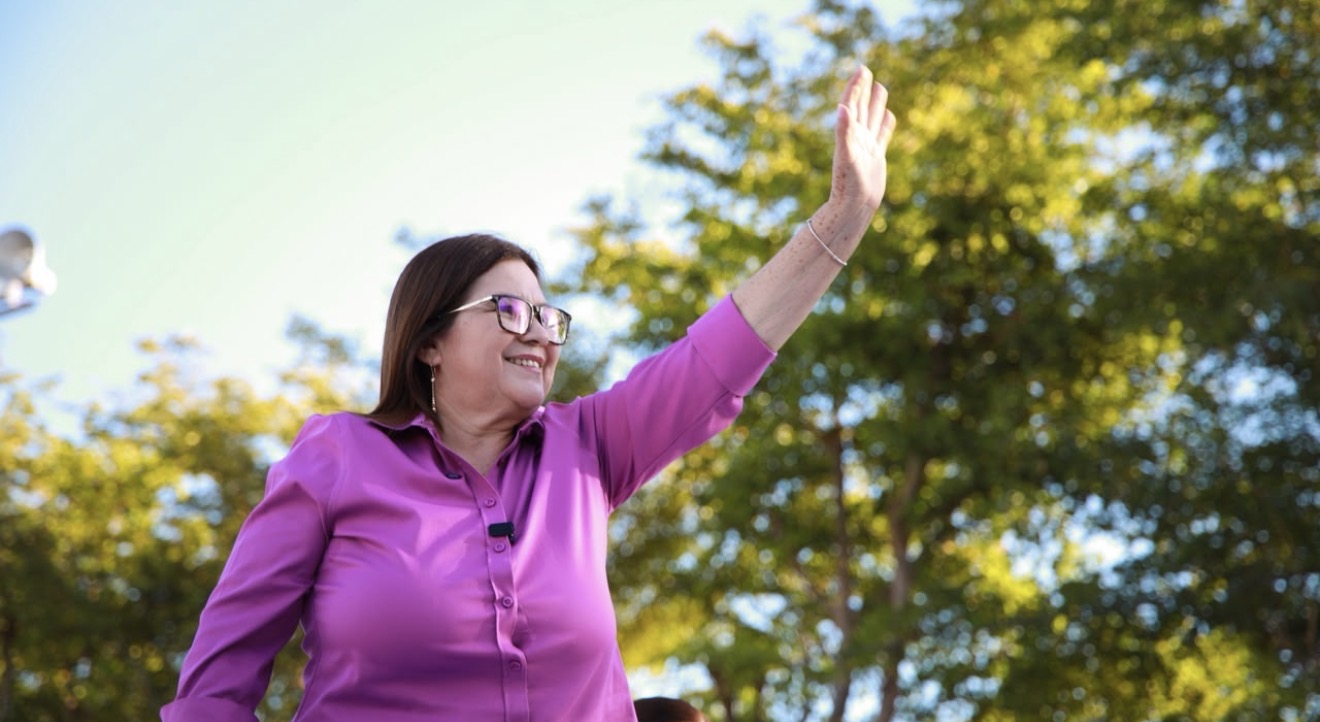 Destaca Imelda Castro importancia de informar a la gente de manera permanente