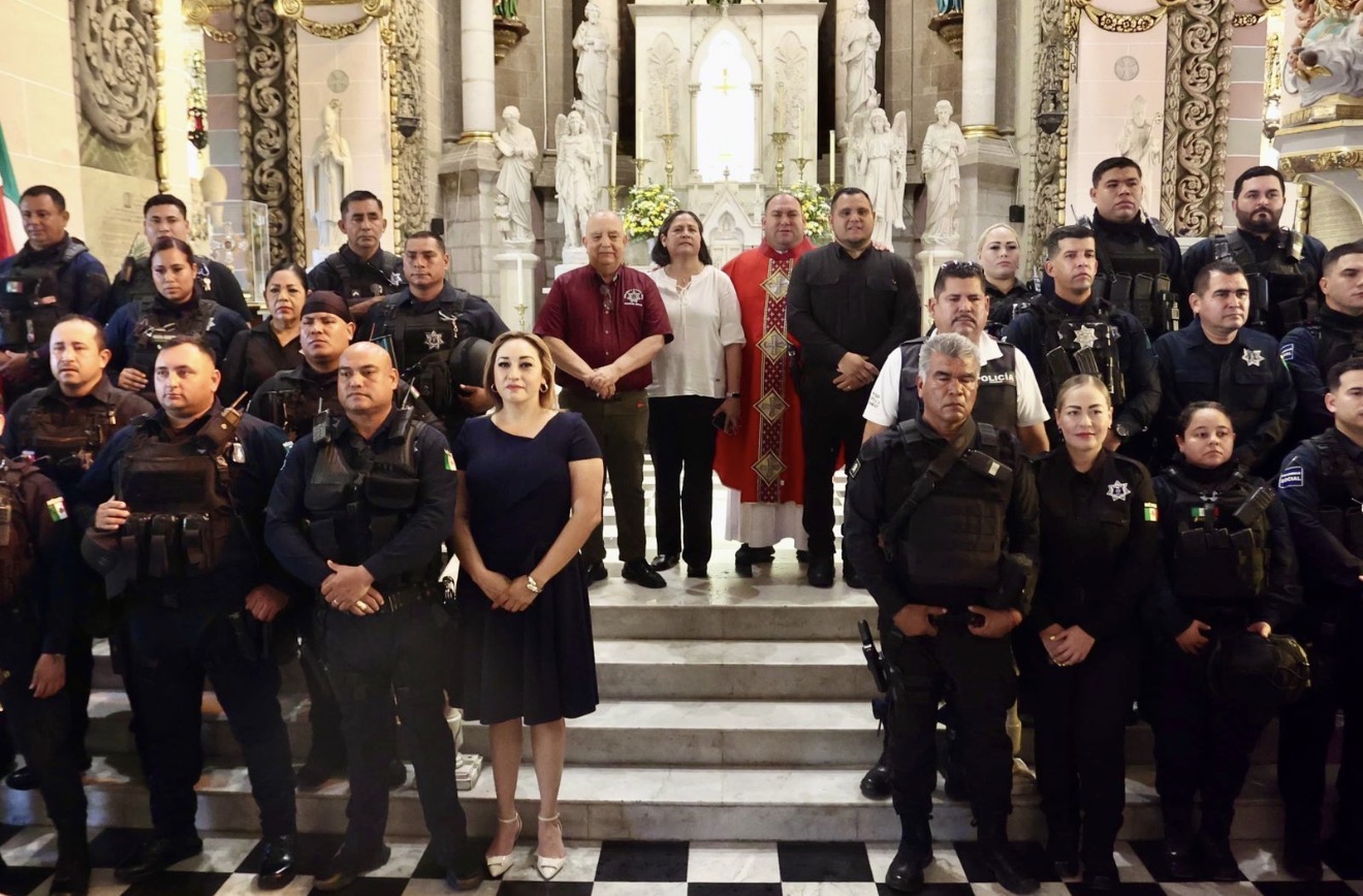 Policías de Mazatlán, inician festejos por su día con misa de acción de gracias 