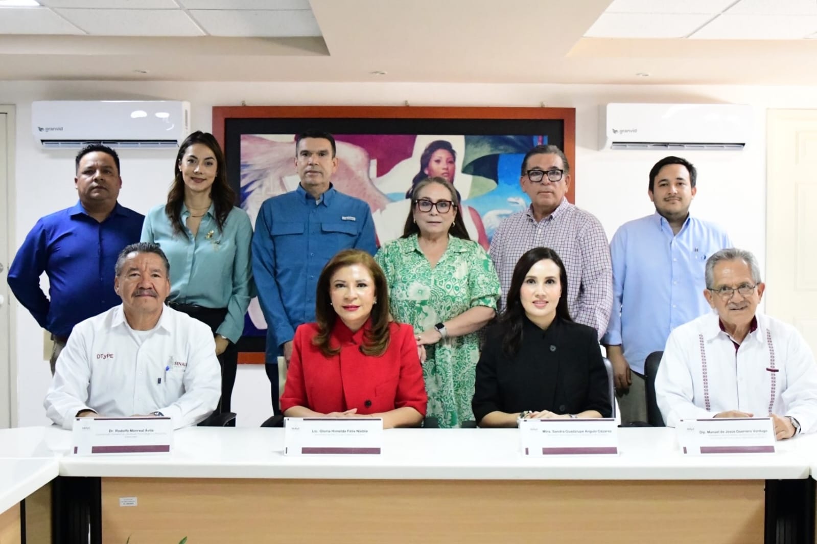 Aprueban Más de mil Centros de Canje para Uniformes, Calzado Deportivo y Útiles Gratuitos