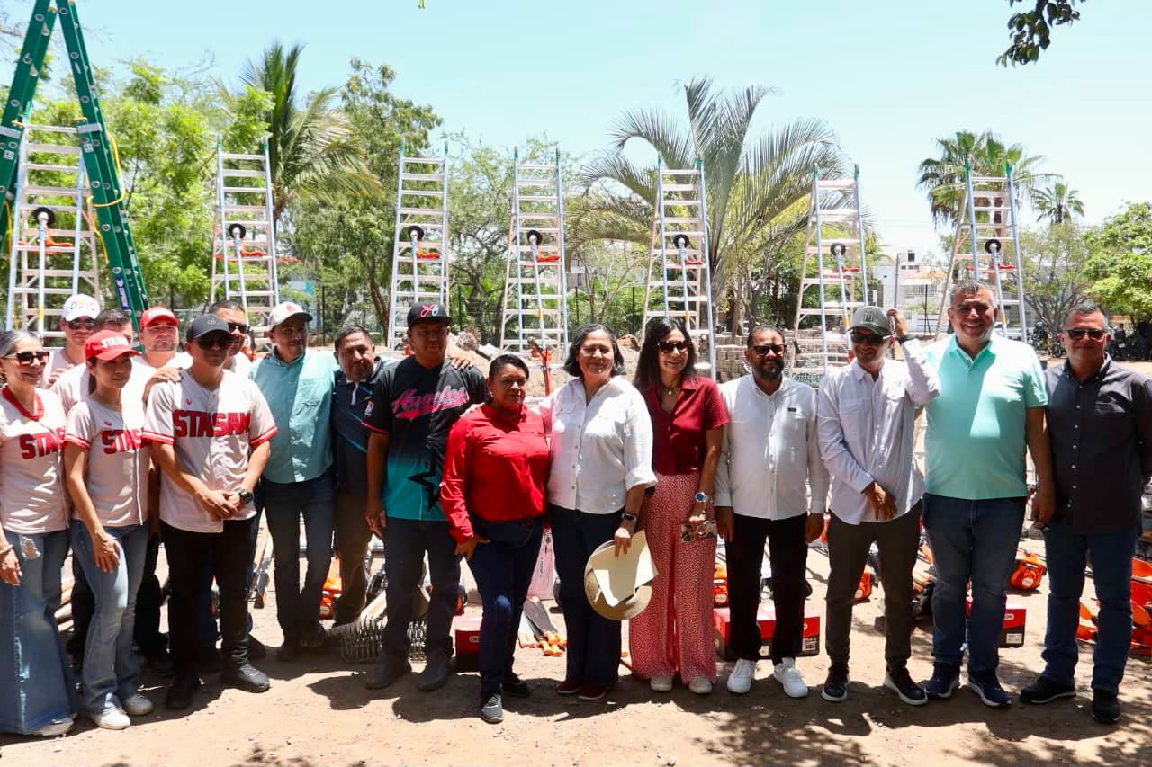 Entregan Equipo y Herramientas a Trabajadores del Ayuntamiento