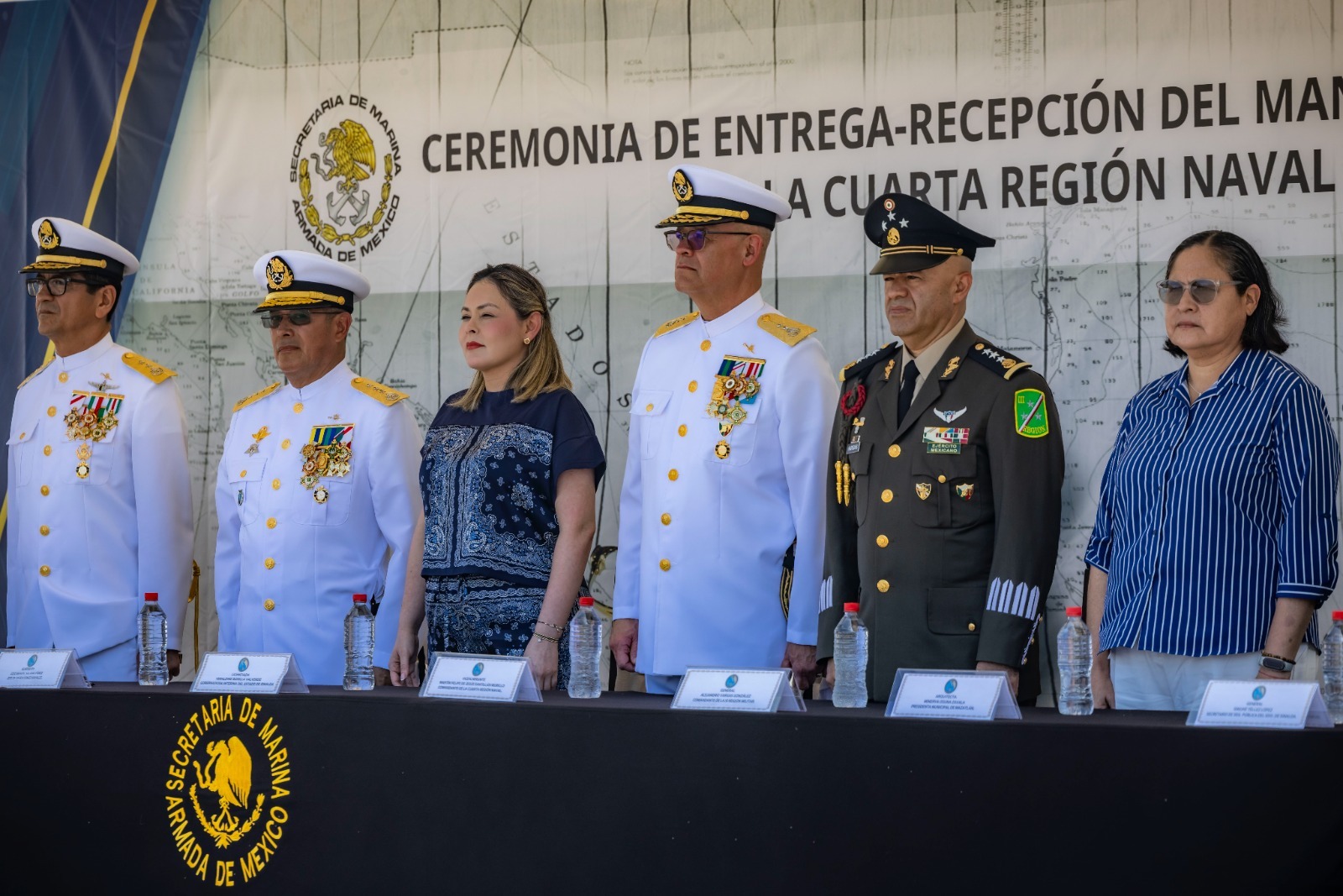 Asiste Yeraldine Bonilla al Cambio de Mando de Armas de la Cuarta Región Naval