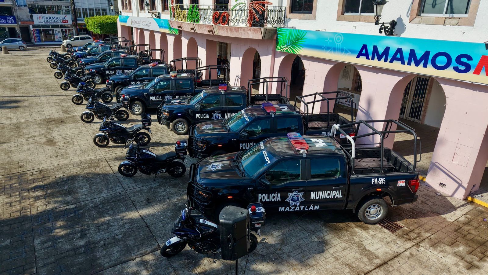 Entregan 20 Patrullas a la Policía Municipal