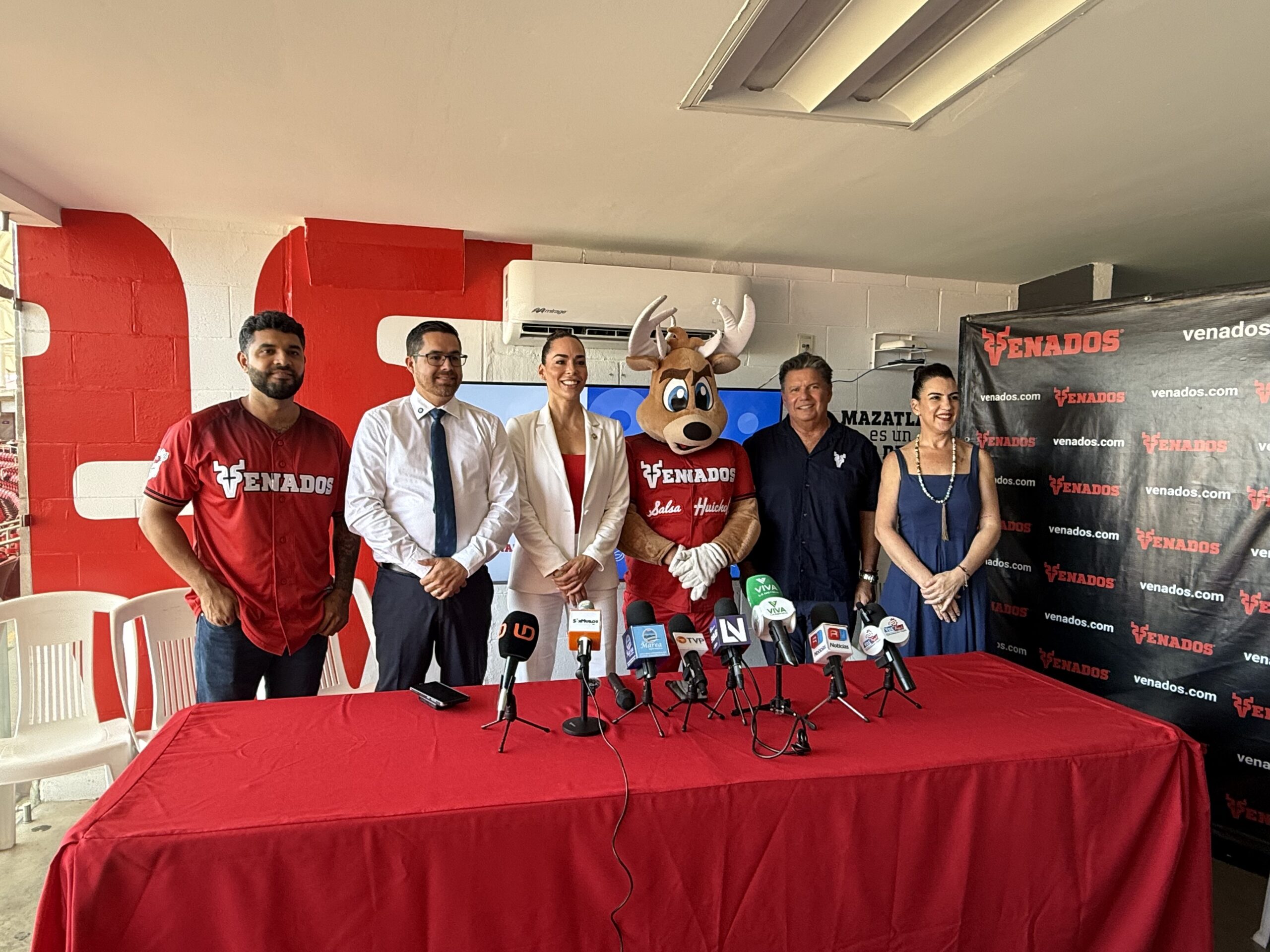 Llega a Mazatlán el tren de la salud 