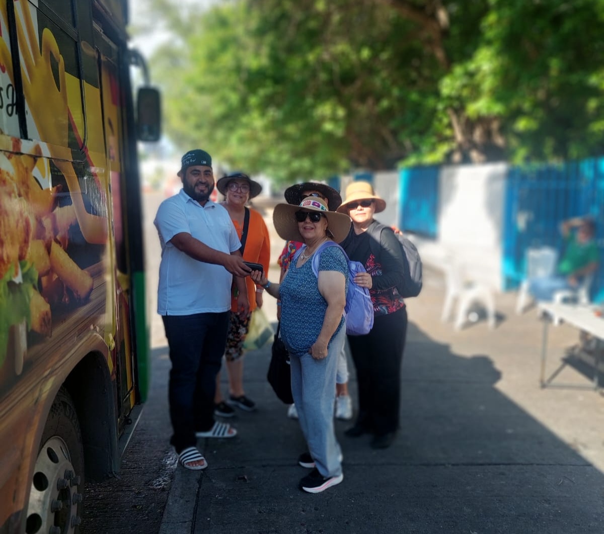 Regresan Cartera Olvidada en Camión Urbano de Mazatlán