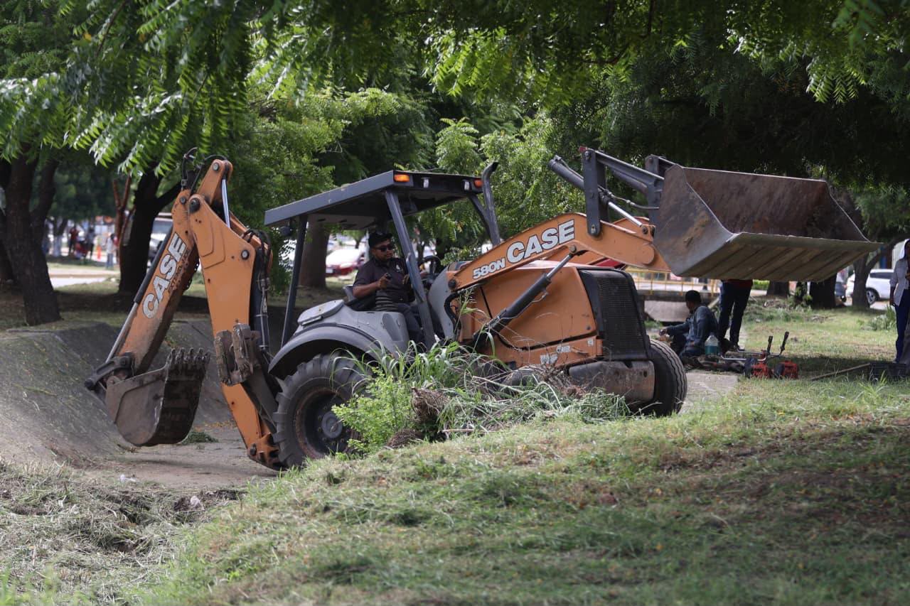 Lee más sobre el artículo Un avance de 53 por Ciento llevan los Trabajos del canal pluvial de Real Pacífico