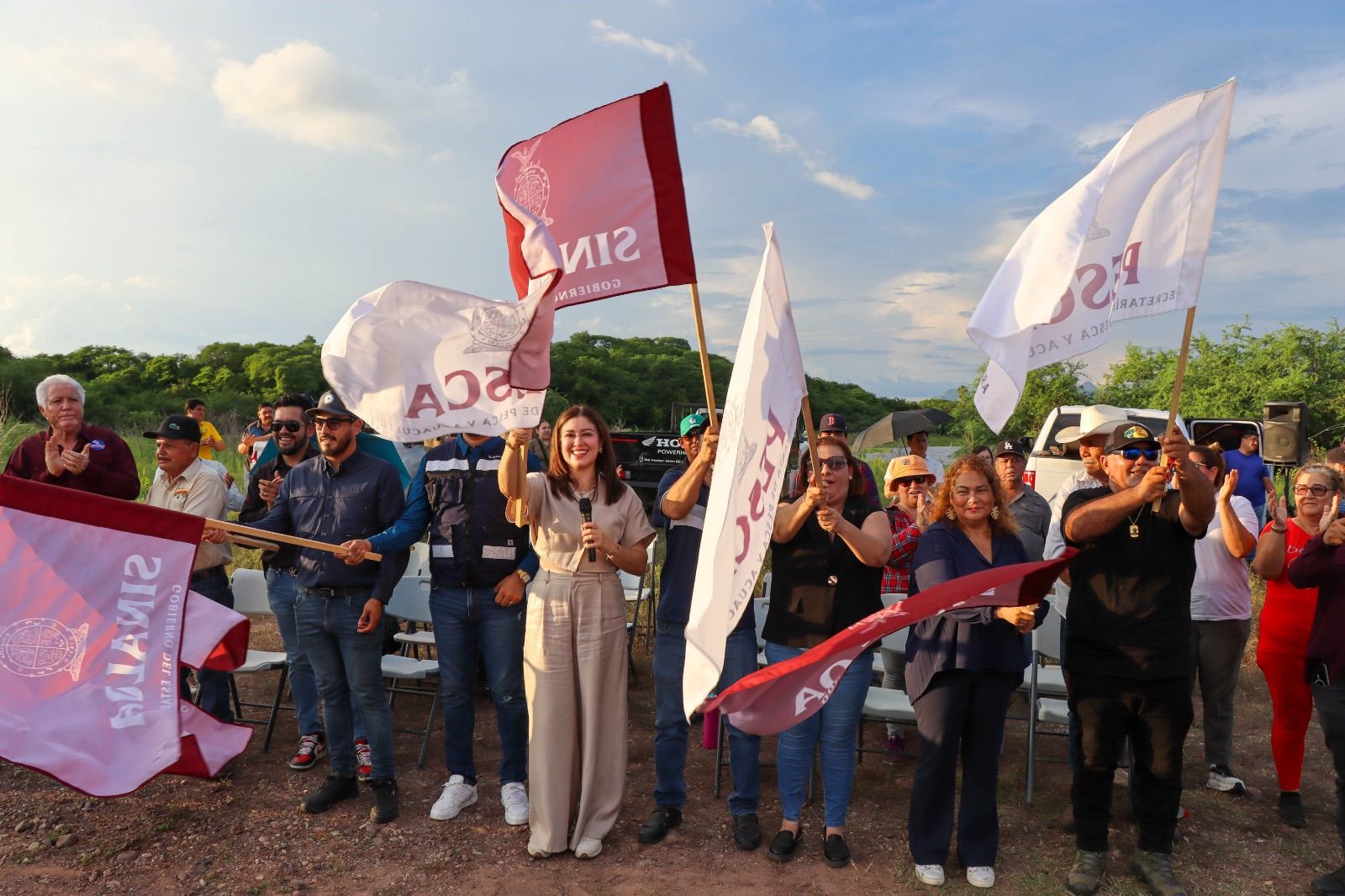 Entregan Motores y Pangas a Pecadoras y Pescadores de Elota