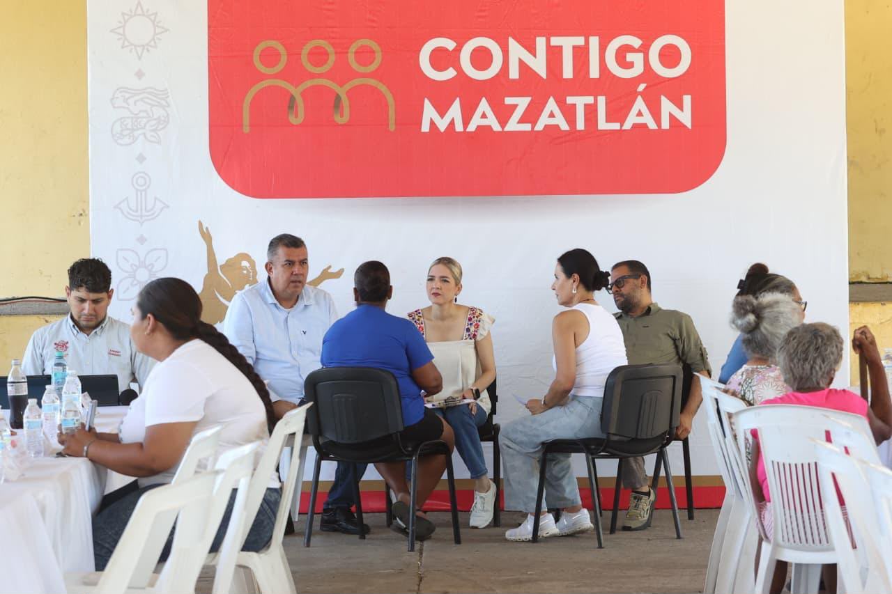 Reciben en Mármol el programa «Contigo Mazatlán»