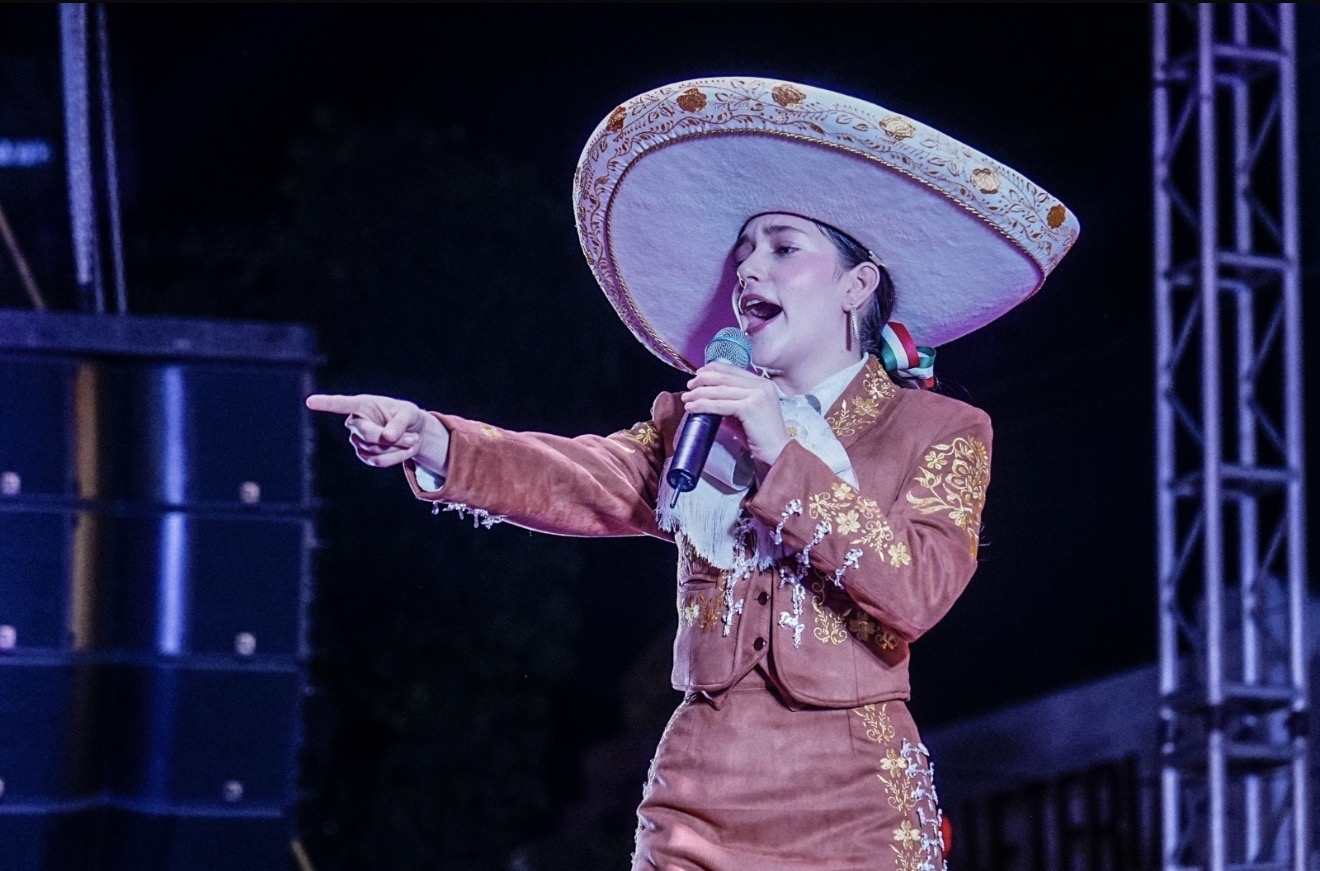 Carmelita Zamora, talento Discovery, hace florecer su voz