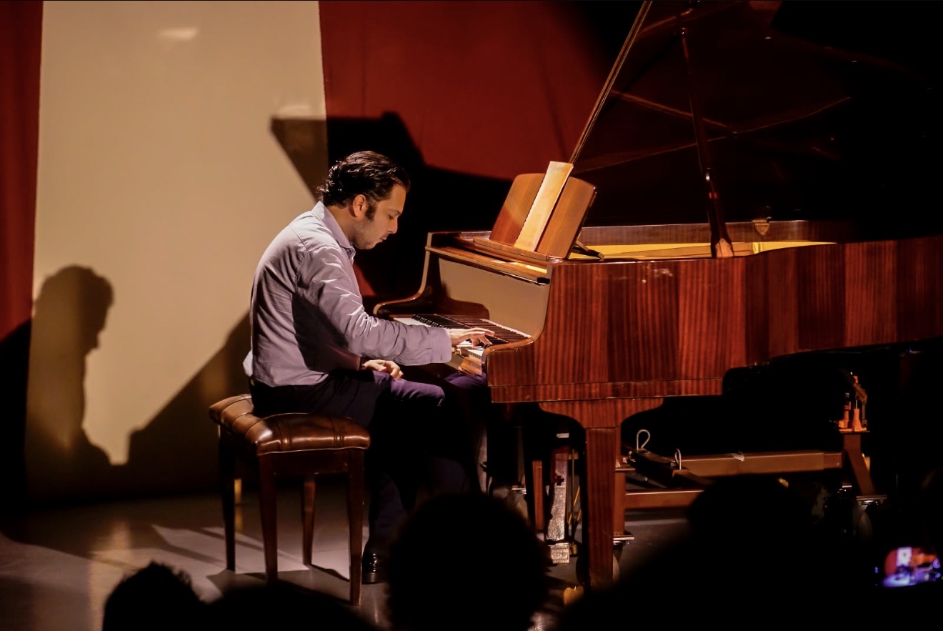 Lee más sobre el artículo José Miguel Rivera cautiva al público con el concierto “Ecos de Piano” en Casa Haas