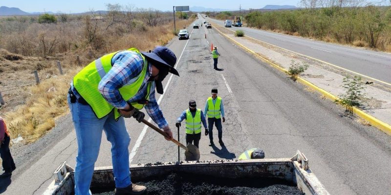 Inician Trabajos de Bacheo en Carretera Federal 15 Mazatlán Culiacán