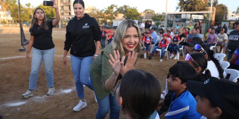 Rehabilitaron el Campo de Beisbol de la Francisco Villa
