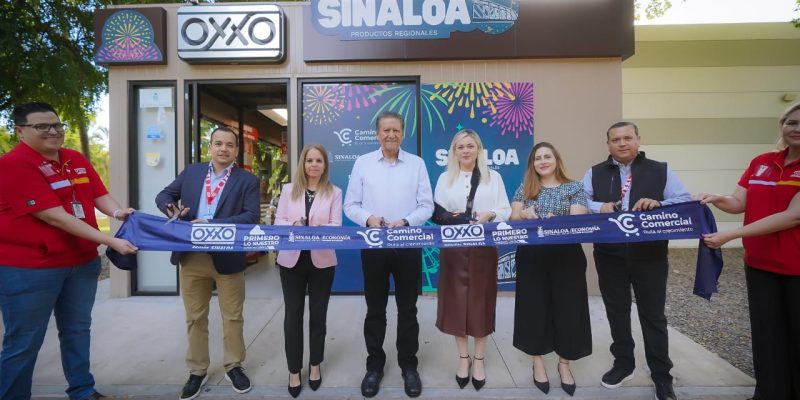 Instalan “Exhibidor Camino Comercial” en tiendas OXXO