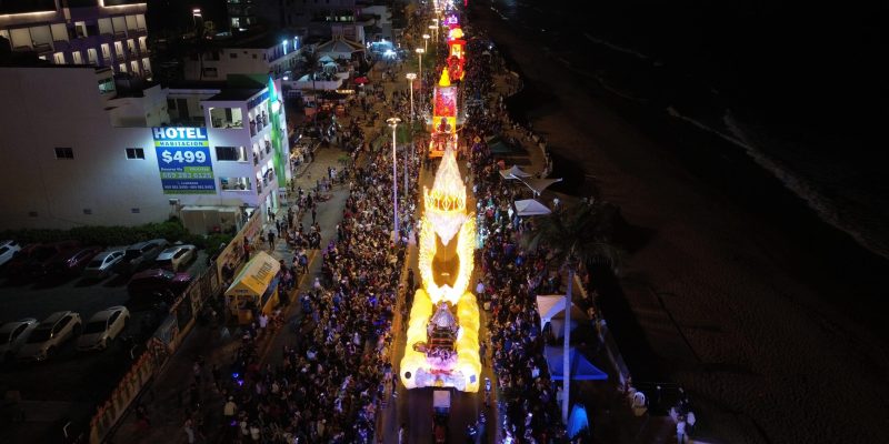 Reportan Más de 550 mil Asistentes que Fueron al Primer desfile del Carnaval