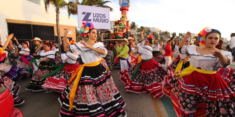 COBAES Presente en el Desfile de Carnaval de Mazatlán
