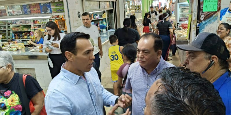 Revisa Diputado Jesús Ibarra Situación del Mercado «Hidalgo» en Mazatlán