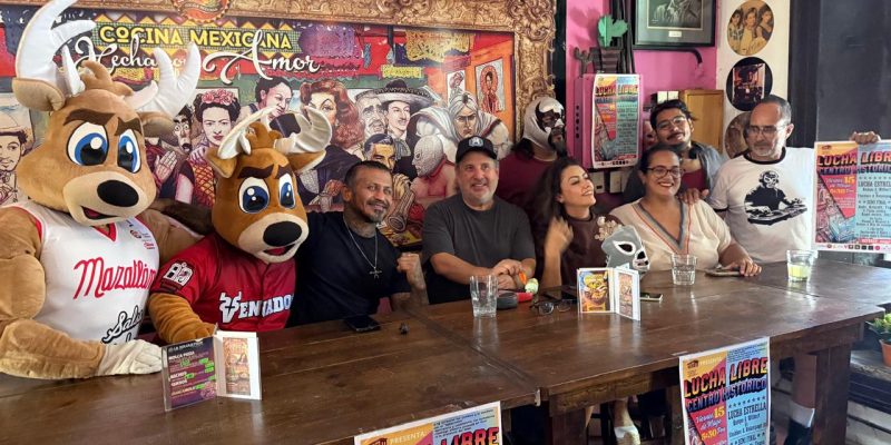 Lucha Libre Callejera en El Centro Histórico