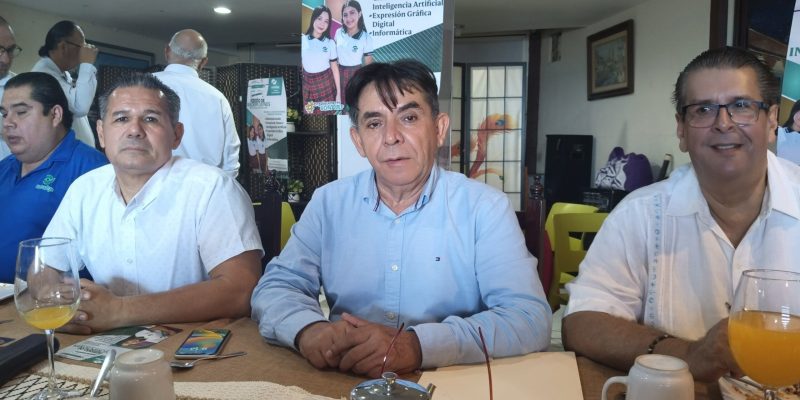 En Conalep II Hay Espacio Para Preparatoria y Carrera Técnica