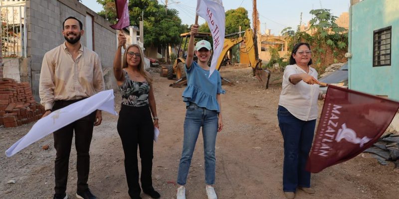Pavimentarán la Calle De las Rosas en la Flores Magón
