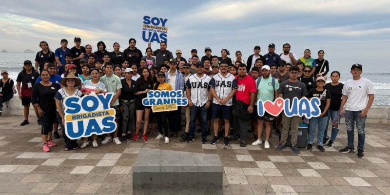 La UAS en la Limpieza de Playas de Mazatlán