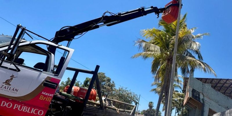 Reparan Alumbrado Público en Cinco Comunidades de Mazatlán