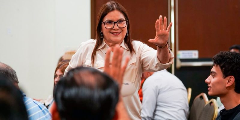 Llama Imelda Castro a impulsar una gran cruzada por la unidad del movimiento de transformación