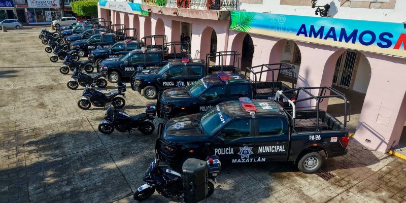 Entregan 20 Patrullas a la Policía Municipal