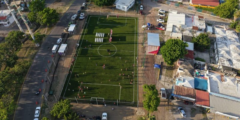 Entrega Estrella Palacios Renovada Cancha El Delfín en Infonavit Playas