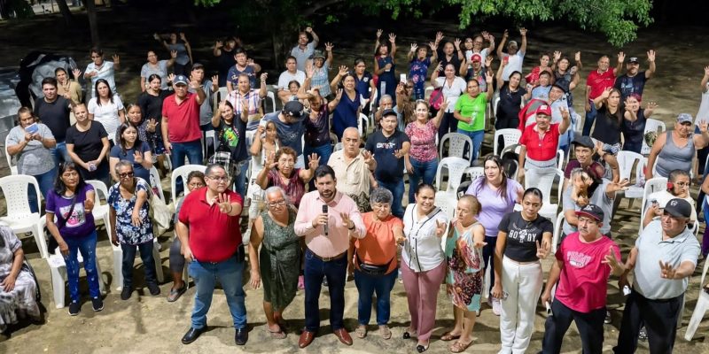 A donde llega Juan Carlos Patrón le toma de protesta a un Comité Ciudadano