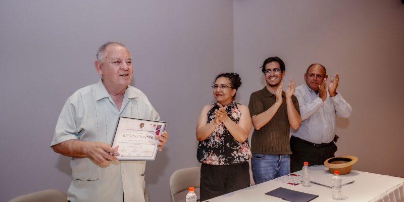 Rinden emotivo homenaje a figuras clave de la ópera