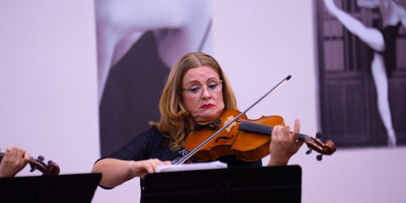 La violinista Nina Farvarshchuk alista su participación en el primer Festival de Cuerdas de Mazatlán 2026